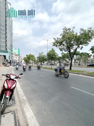 Nhà 6 tầng mặt tiền đường Võ Văn Kiệt P10Q5 - Giá : 9.9 Tỷ