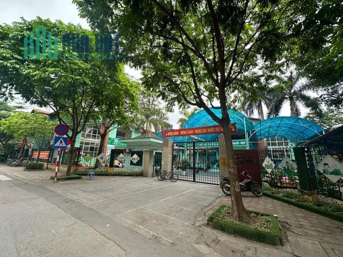 BÁN ĐẤT VÀNG TẶNG NHÀ HAI TẦNG MẶT PHỐ GIANG BIÊN QUẬN LONG BIÊN