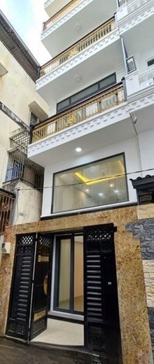 Bán nhà mới đẹp 4L 68 m2 hxh 142/ Nguyễn Thái Sơn P3 Gò Vấp giá rẻ chỉ 7.6 tỷ