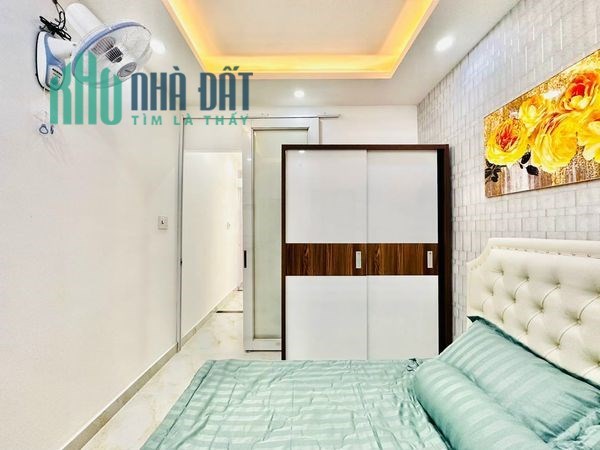 Bán nhà mới đẹp 4L 68 m2 hxh 142/ Nguyễn Thái Sơn P3 Gò Vấp giá rẻ chỉ 7.6 tỷ