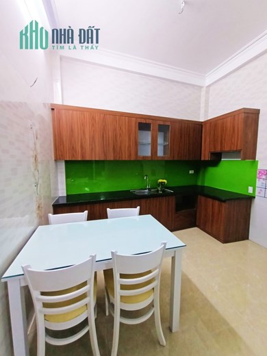 Nhà Nguyễn Khoái - Hoàng Mai 36m2*5 Tầng giá 2.98 Tỷ