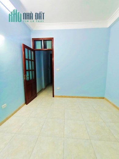 Nhà Nguyễn Khoái - Hoàng Mai 36m2*5 Tầng giá 2.98 Tỷ