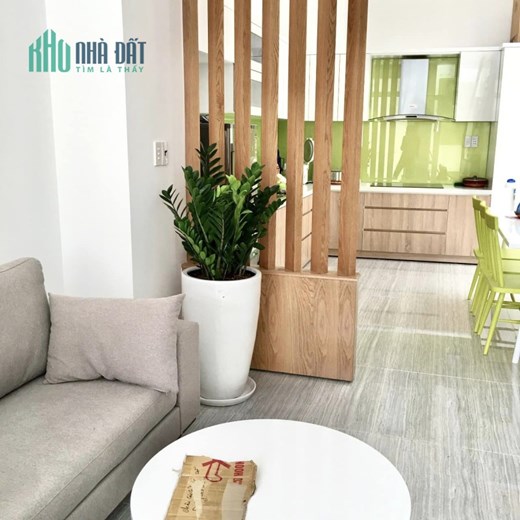 Xe hơi đỗ cổng - Nhà mới đẹp - 57m2 - 4.2 tỷ