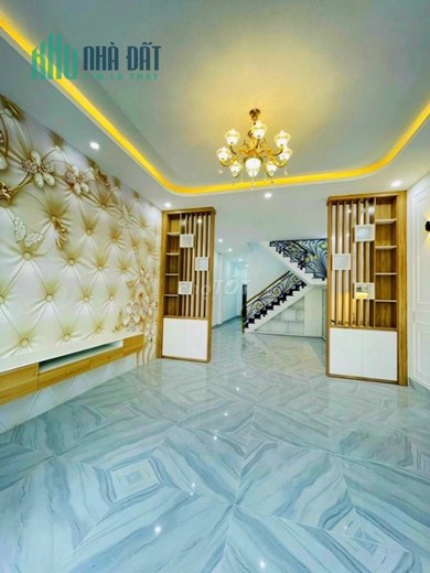 BÁN NHÀ ĐẸP 3 phòng ngủ, gần KCN Cầu Tràm, vào ở ngay