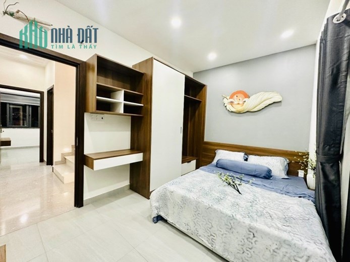 BÁN NHÀ Mới_ Hẻm 4m Huỳnh Tấn Phát_ 64m2, 5 Tầng _ NHỈNH 5 TỶ