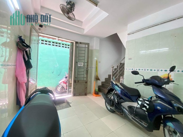 Bán nhà 5 tàng đường Bùi Viện Quận 1 3PN DTSD 60m2 chỉ 2.98 tỷ