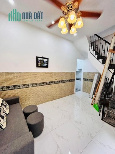 BÁN NHÀ PHỐ ĐẠI LA DT:18M2 2 TẦNG 2 PHÒNG NGỦ GIÁ 1.7 TỶ QUẬN HAI BÀ TRƯNG FUN NỘI THẤT ĐẦY ĐỦ