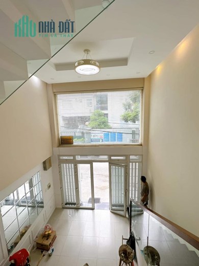 Nhà 5 tầng DTSD 252m2, Bến Vân Đồn, p9 Quận 4 Giá 15 tỷ ❤️