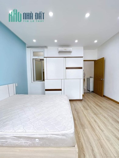 Nhà 5 tầng DTSD 252m2, Bến Vân Đồn, p9 Quận 4 Giá 15 tỷ ❤️