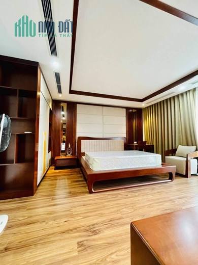 Bán nhà Huỳnh Thúc Kháng, Đống Đa 65m, 6 tầng, mt 5m, Giá 19 tỷ.