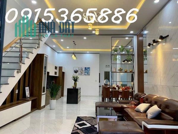 Cần bán gấp căn nhà ngõ 461 ngách 47 phố Minh Khai DT sổ hồng 40m² x 3 tầng cũ giá 3,3 tỷ.