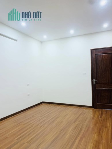 BÁN NHÀ NGÕ PHỐ YÊN LÃNG . Ô TÔ VÀO NHÀ CHẠY VÒNG QUANH , GIÁ ĐẸP , HÀNG HIẾM
