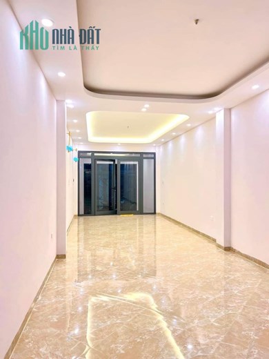 Phân lô Hoàng Đạo Thành 40M 5T LÔ GÓC  full nội thất, Ô tô. Giá 6.2 tỷ