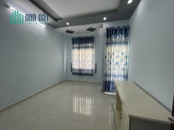 Bán gấp nhà HXH Lê Quang Định, Bình Thạnh, 48m2, 3 tầng, nhỉnh 5 tỷ
