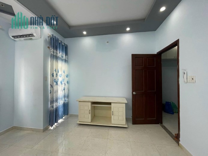 Bán gấp nhà HXH Lê Quang Định, Bình Thạnh, 48m2, 3 tầng, nhỉnh 5 tỷ