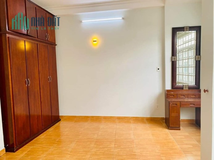 Chủ Kẹt TIền Cần Bán Nhà Đẹp 4 Tấm  - DT 41M2 - Xe Hơi Ngủ Trong Nhà - Giá 6 Tỷ Nhĩnh.. Đường Vĩnh