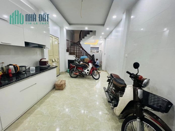 SIÊU PHẨM MẶT PHỐ +LÔ GÓC KINH DOANH ĐẲNG CẤP- SỔ ĐỎ ĐẸP NHƯ HOA HẬU TẠI THỤY KHUÊ - TÂY HỒ, GIÁ