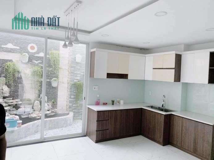 Mặt Tiền Kinh Doanh Nở Hậu Huỳnh Tấn Phát 4 Tầng 95m2 Chỉ Hơn 10 Tỷ Quận 7