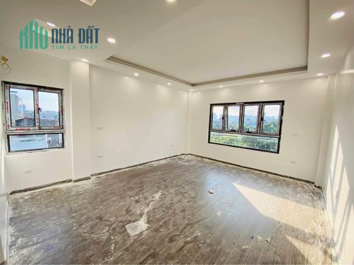 Bán nhà đẹp phố TRUNG KÍNH, 6 tầng THANG MÁY, 40m2 sát phố, 6 tỷ