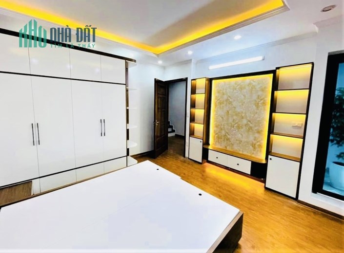 Chấn động giá rẻ như cho 5 tỷ 33 sở hữu ngay nhà đẹp Xuân Thủy 35M ở ngay