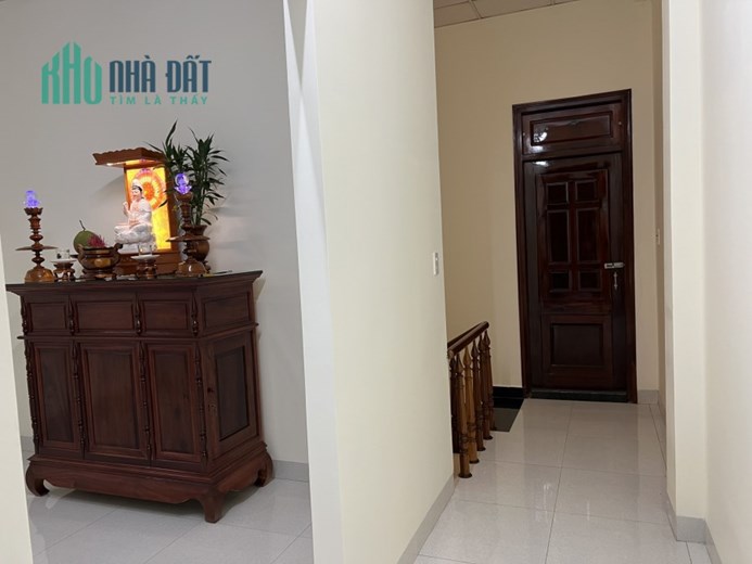 Bán nhà 3 tầng Vĩnh Ngọc, Nha Trang cách Sông Cái 50m