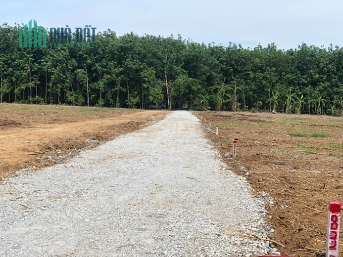 BÁN 1 CÔNG ĐẤT RẪY NGAY CHỢ AN CƠ