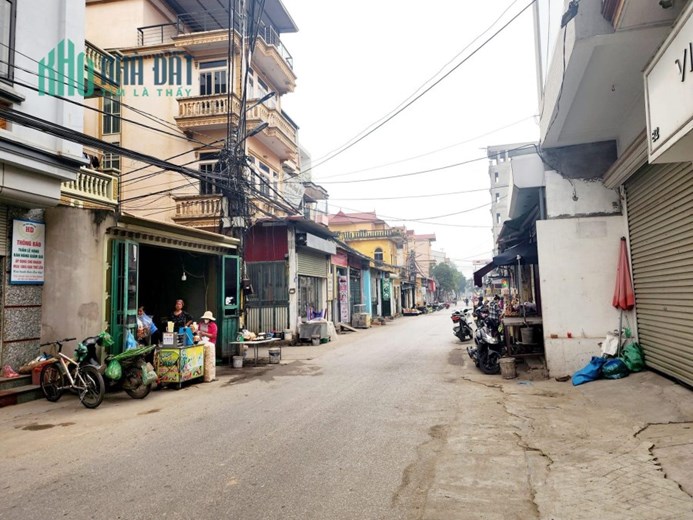 BÁN ĐẤT TẶNG NHÀ CẤP 4 SẴN 5 PHÒNG TRỌ CHO THUÊ DÒNG TIỀN MỖI THÁNG HƠN 10 TRIỆU.