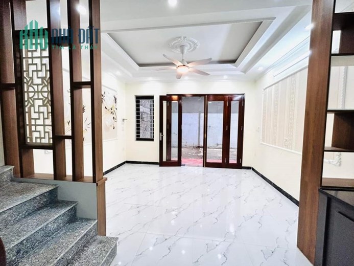 Bán nhà 3,3 tỷ Nam Dư, Lĩnh Nam, Hoàng Mai, ô tô đỗ cửa, 5 tầng mới, 3 ngủ gần phố