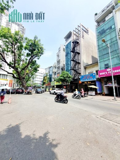 Bán Nhà phân lô TRUNG KÍNH TO, Vũ Phạm Hàm - Hè 3m, Ô TÔ TRÁNH KINH DOANH: 70m2 x 6 tầng.