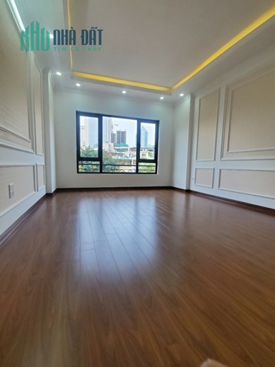Bán tòa nhà văn phòng phố Nguyễn Ngọc Vũ đường 10 m, 65 m² 7 T thang máy giá 14.5 tỷ.