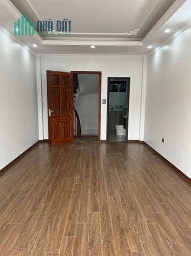 Bán nhà phố Trần Quý Cáp Đống Đa 34m 5 tầng mặt tiền thoáng ngõ thông gần ô tô nhỉnh 4 tỷ lh