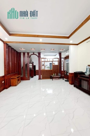 Bán ngôi nhà Xuân La Tây Hồ, xe con đỗ cổng, 10m dạo phố S52m giá chỉ 6.9 tỷ
