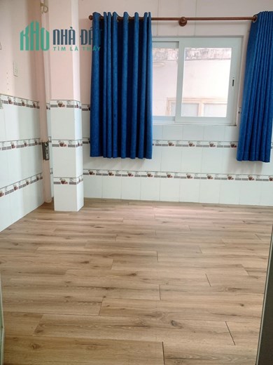 Bán nhà 5 tầng BTCT đường Cách Mạng Tháng Tám, Tân Bình, DTSD 75m2 ngang gần 4m, 3PN 3WC, chỉ 2.65