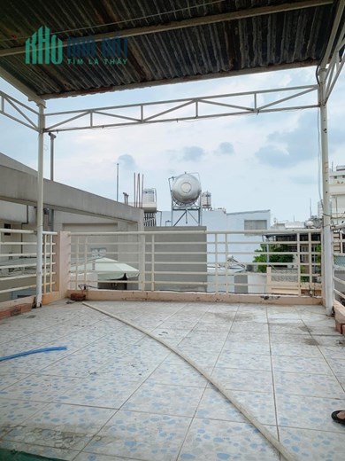 Bán nhà 5 tầng BTCT đường Cách Mạng Tháng Tám, Tân Bình, DTSD 75m2 ngang gần 4m, 3PN 3WC, chỉ 2.65