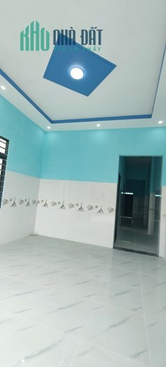 Bán 2 ngôi nhà sát chợ, kề bên trường học, tiện nghi đầy đủ