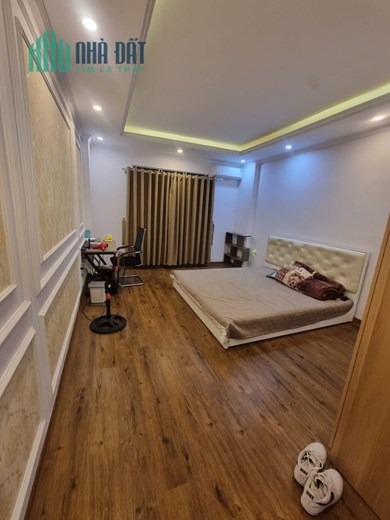 Bán Nhà Quận Thanh Xuân, Ngõ rộng thênh thang, 45m x5 tầng. MT 4m giá 5,x tỷ