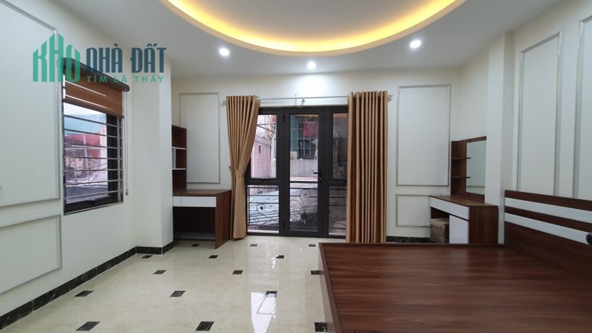 Nhà Võ Thị Sáu, ngõ thông, gần hồ, DT31m2 , giá 3.6 tỷ.