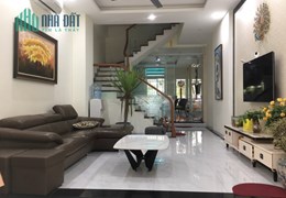 Chính chủ cho thuê mặt bằng tầng 1 mặt phố 196 Bùi Xương Trạch, Thanh Xuân, Hà Nội.