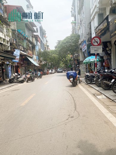 Bán nhà Mặt phố Hàng Bè, Hoàn Kiếm 75m x 4T nhỉnh 30 tỷ phố Tây khách sạn mini hái ra tiền