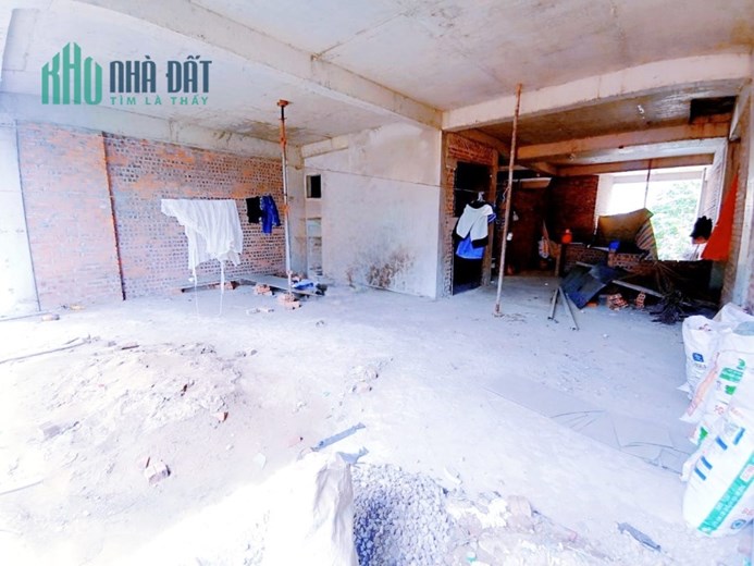 Bán nhà phố Võng Thị, ô tô đỗ, sát Hồ Tây, 8 tầng thang máy, xây thô, 142m2, MT 8m, 52 tỷ.