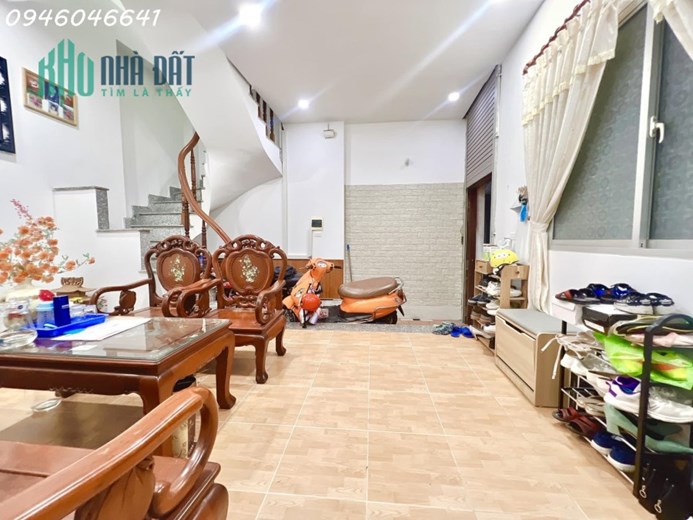 Bán nhà phố Hoàng Hoa Thám Ba Đình. Dt.40m, 5 tầng, Mt.7m, 4.75 tỷ