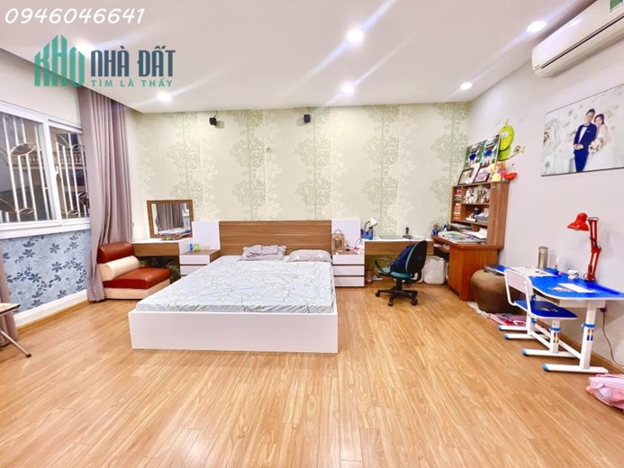 Bán nhà phố Hoàng Hoa Thám Ba Đình. Dt.40m, 5 tầng, Mt.7m, 4.75 tỷ