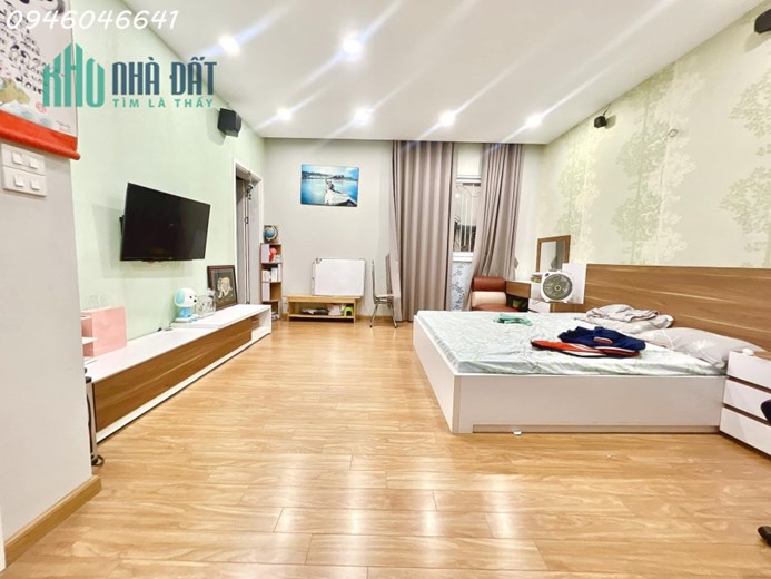 Bán nhà phố Hoàng Hoa Thám Ba Đình. Dt.40m, 5 tầng, Mt.7m, 4.75 tỷ