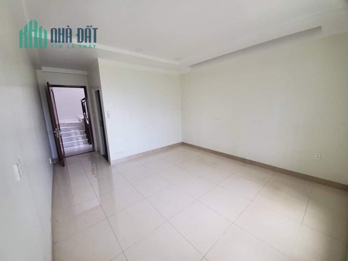 Bán nhà 4 lầu đường Cao Đức Lân,quận 2,sổ hồng,đang cho thuê 35tr/tháng