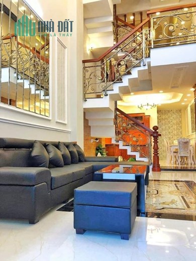 Bán nhà Phạm Ngọc Thạch 42m2, 5 tầng đẹp ở luôn, giá bán nhỉnh 4 tỷ