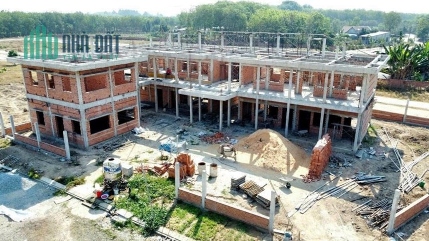 chỉ với 348 triệu sở hữu ngay 80m2 đất mặt tiền đường DT741 Cổng Xanh