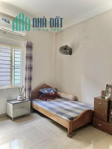 Bán nhà 3 tầng phố Ngô Quyền, Hà Đông ô tô đỗ cách 10m, giá chỉ 2,15 tỷ. LH 0962780005