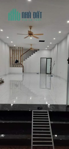 Cho thuê cửa hàng kinh doanh, ô tô tránh, đường Mậu Lương, Hà Đông, 350m, 6 tầng,30 triệu