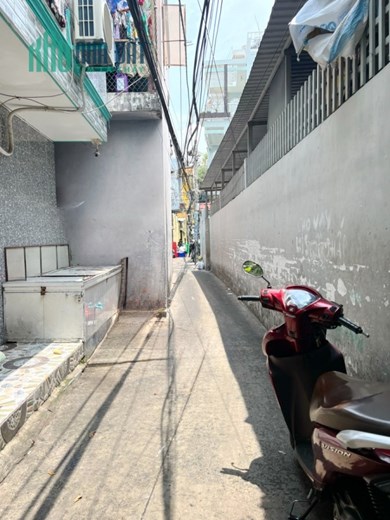 Nhà góc 2 tầng nở hậu 5.3m gần đường Liên Tỉnh 5 P5Q8 2.7 tỷ