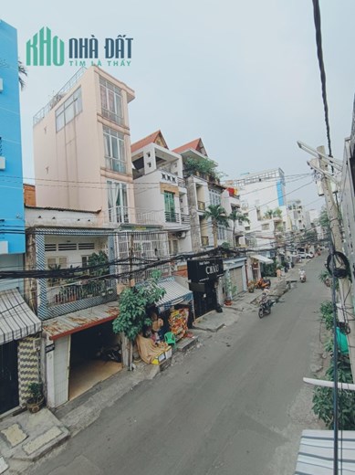 Giảm 800 TR gấp bán nhà Đường 182 Lã Xuân Oai,HXH,55m2, ngang 4m.CÒN: 4,5 Tỷ.